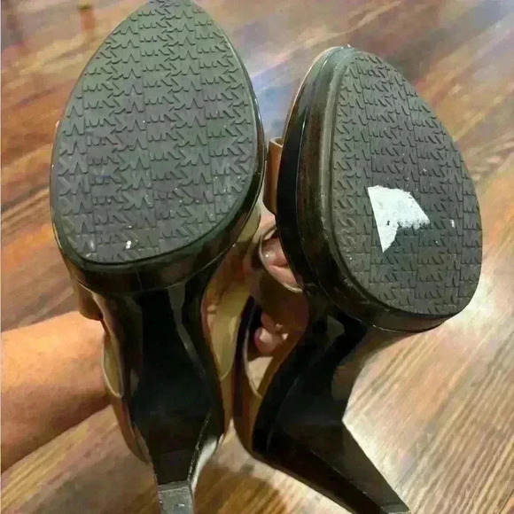 Michael Kors NWOT Elana Brown Leather Strappy Platform Heel Sz 7 - Picture 7 of 8